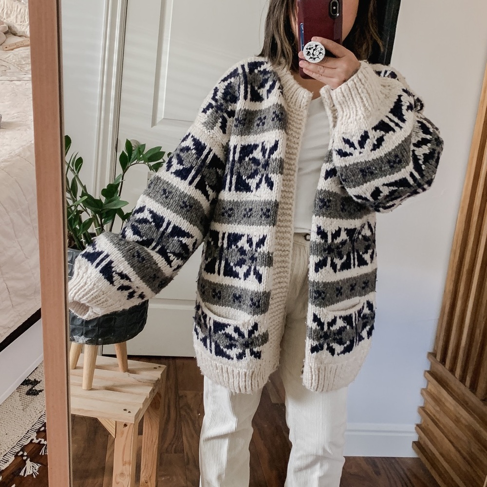 Vintage Navy and Cream Patterned Cardigan